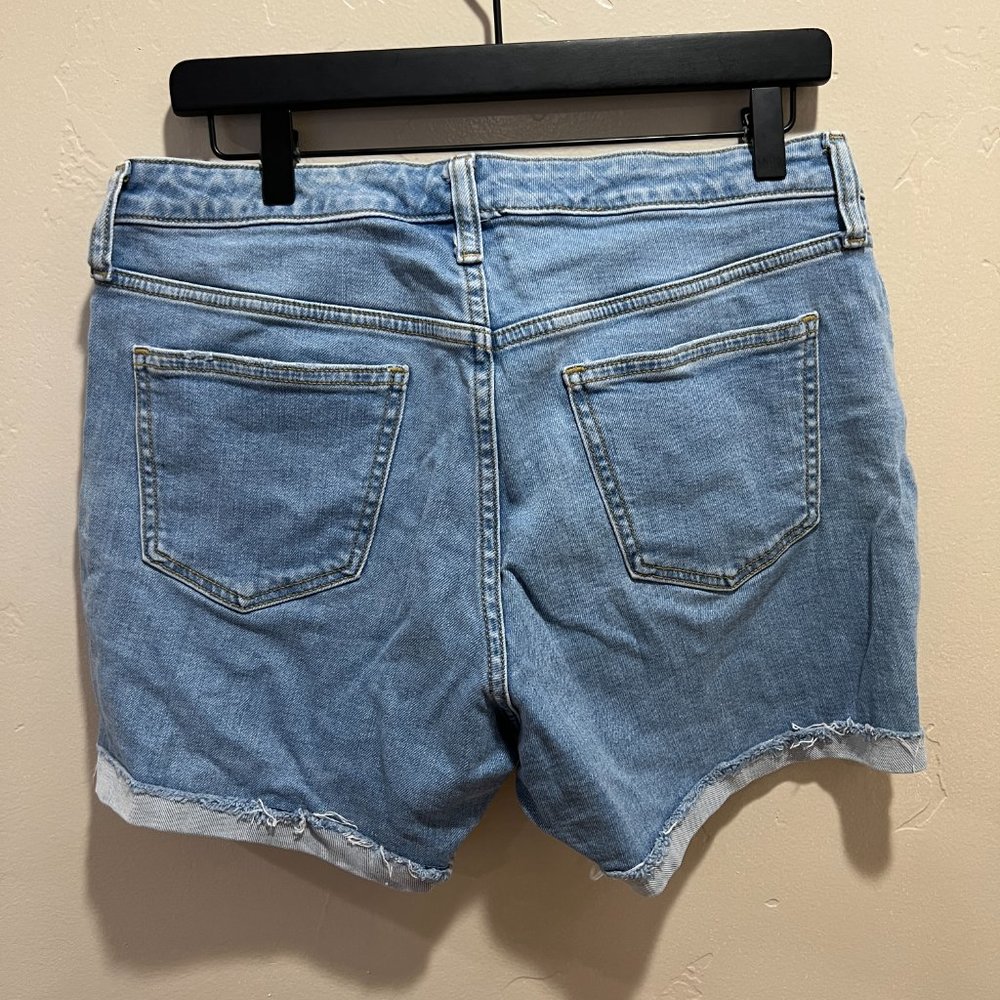 Jean Shorts - Picture 3 of 4